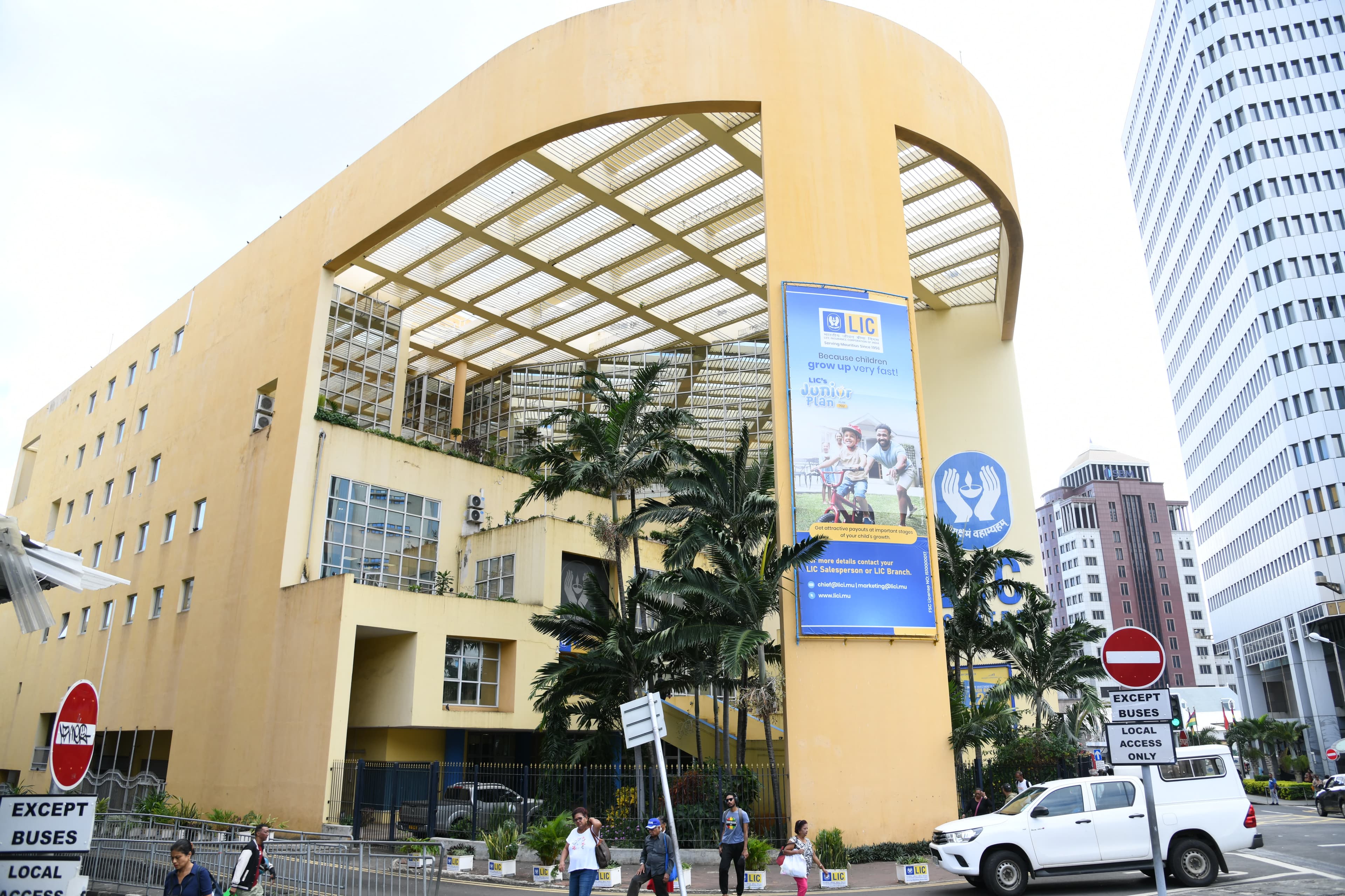 LIC Centre, Mauritius Branch